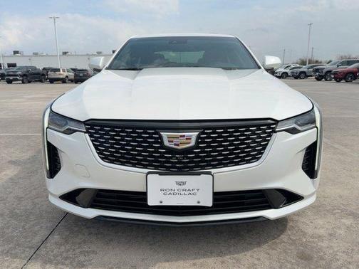 2024 Cadillac CT4 Luxury
