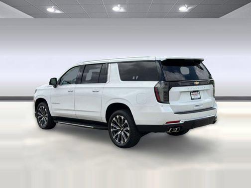 2025 Chevrolet Suburban 4WD High Country