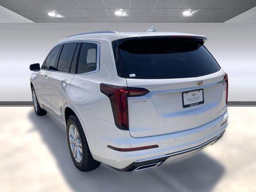 2025 Cadillac XT6 Luxury FWD