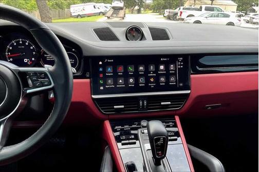 2023 Porsche Cayenne Platinum Edition