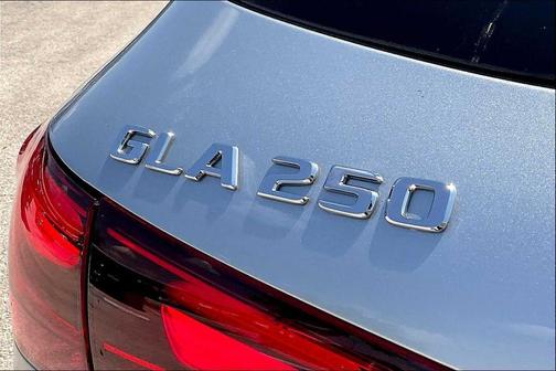2026 Mercedes-Benz GLA 250 4MATIC