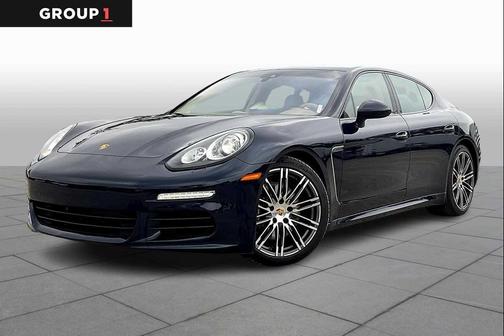2016 Porsche Panamera 4