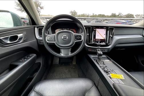 2020 Volvo XC60 T6 Momentum