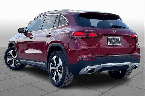 2025 Mercedes-Benz GLA 250 4MATIC