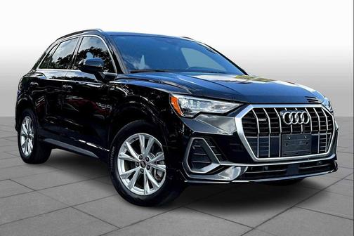 2022 Audi Q3 45 S line Premium