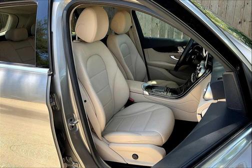 2022 Mercedes-Benz GLC 300 Base