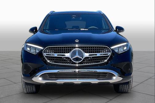 Obsidian Black Metallic 2026 Mercedes-Benz GLC 300 4MATIC