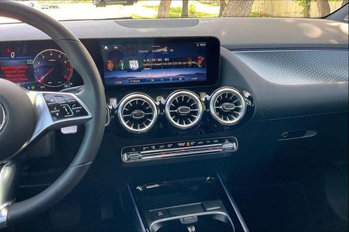 2025 Mercedes-Benz GLA 250 Base