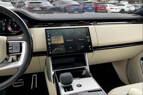2025 Land Rover Range Rover P400 SE 7 Seat