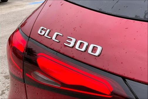 MANUFAKTUR Patagonia Red Metallic 2026 Mercedes-Benz GLC 300 Base