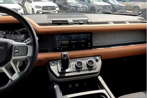 2023 Land Rover Defender 110 X-Dynamic SE
