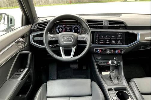 2024 Audi Q3 45 S line Premium Plus