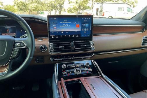 2024 Lincoln Navigator Reserve