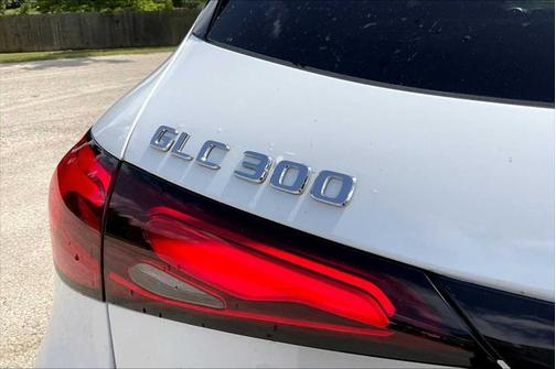 2025 Mercedes-Benz GLC 300 Base