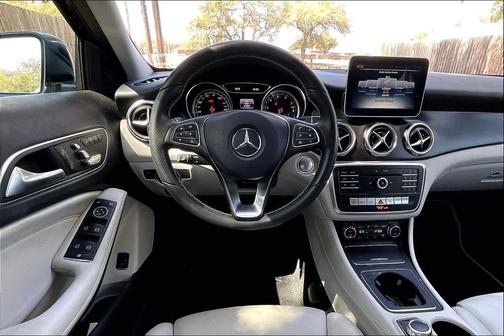 2018 Mercedes-Benz GLA 250 Base