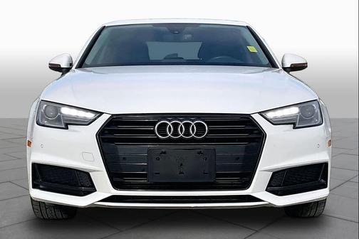 Glacier White Metallic 2019 Audi A4 40 Titanium Premium
