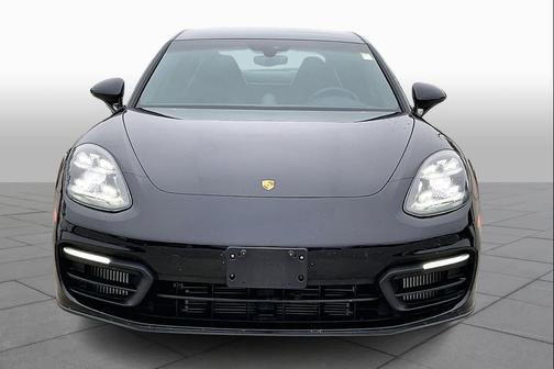 2022 Porsche Panamera RWD