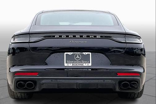 2022 Porsche Panamera RWD