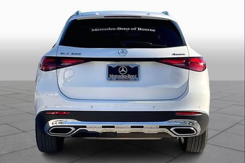 2025 Mercedes-Benz GLC 300 4MATIC