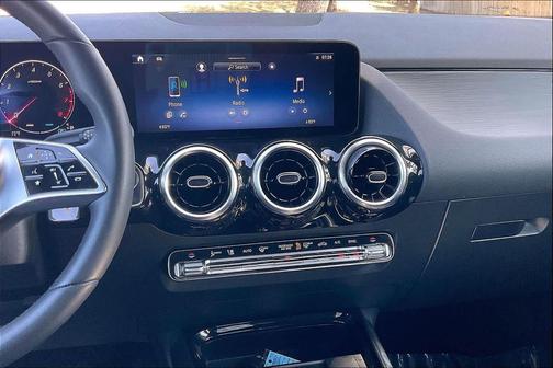 2026 Mercedes-Benz GLA 250 4MATIC