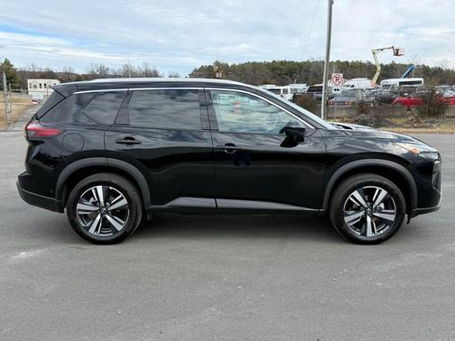 2026 Nissan Rogue SL