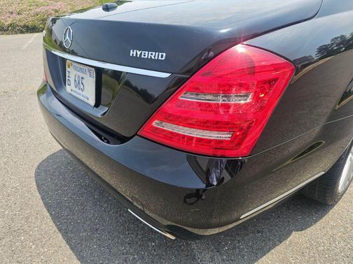 2010 Mercedes-Benz S-Class S 400 Hybrid Sedan 4D