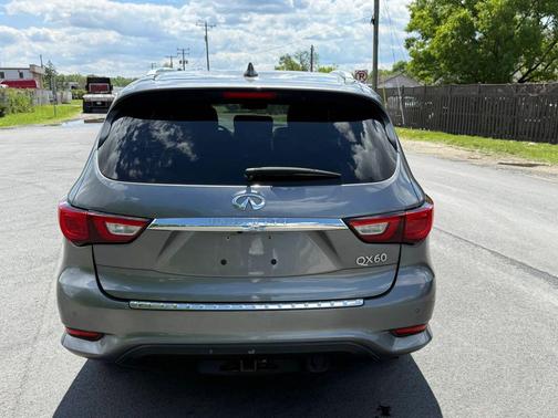 2017 INFINITI QX60 Base