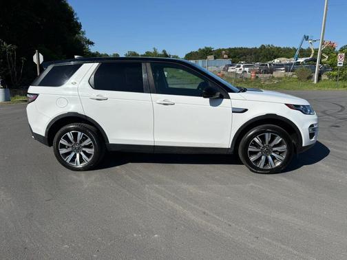 Fuji White 2018 Land Rover Discovery Sport HSE Luxury