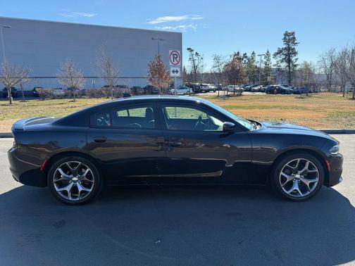 2016 Dodge Charger SXT