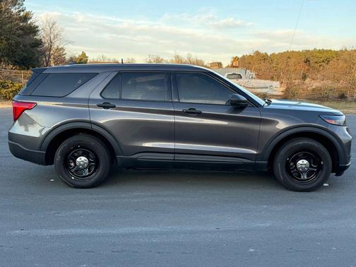 2023 Ford Utility Police Interceptor Base