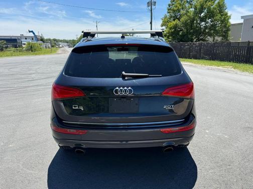 Moonlight Blue Metallic 2016 Audi Q5 2.0T Premium