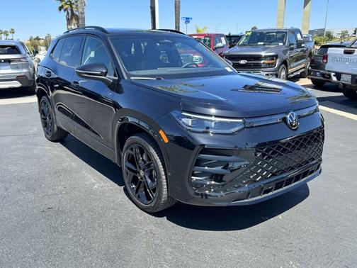 Deep Black Pearl Effect 2026 Volkswagen Tiguan 2.0T SE R-Line Black