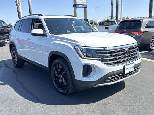 2024 Volkswagen Atlas 2.0T SE w/ Technology