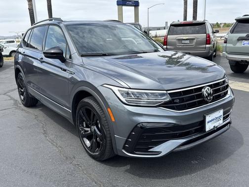 2024 Volkswagen Tiguan 2.0T SE R-Line Black