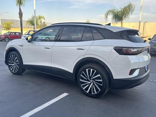 Opal White Pearl 2026 Volkswagen ID.4 Pro