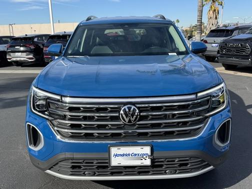 2025 Volkswagen Atlas 2.0T SE w/ Technology