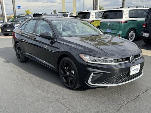 2025 Volkswagen Jetta 1.5T SE