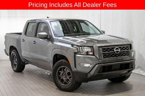 Gun Metallic 2024 Nissan Frontier SV