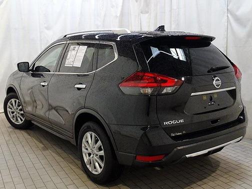 Magnetic Black 2018 Nissan Rogue SV