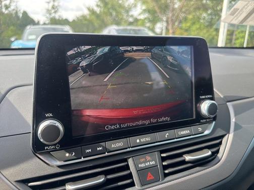 2025 Nissan Altima SR FWD