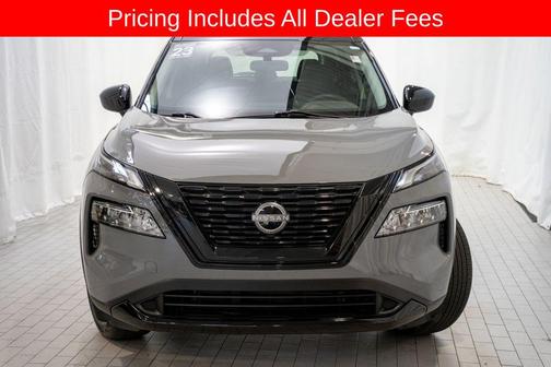 Boulder Gray Pearl/Super Black 2023 Nissan Rogue SV