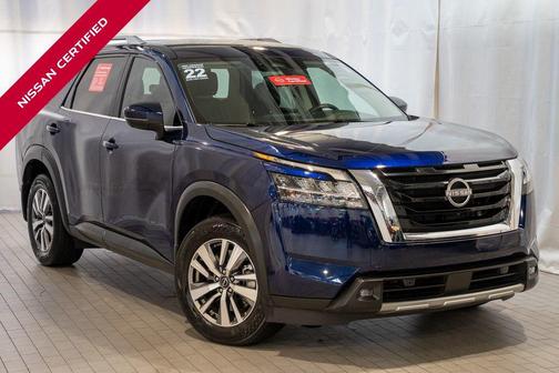 2022 Nissan Pathfinder SL 2WD