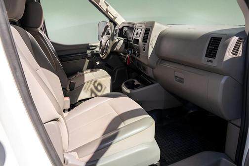 2016 Nissan NV Cargo NV1500 SL V8