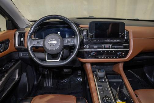 2022 Nissan Pathfinder Platinum 4WD