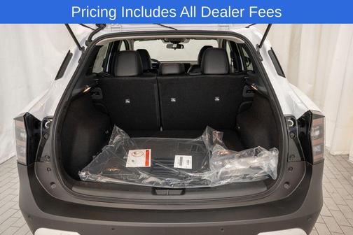 Aspen White Tricoat 2026 Nissan Kicks SR
