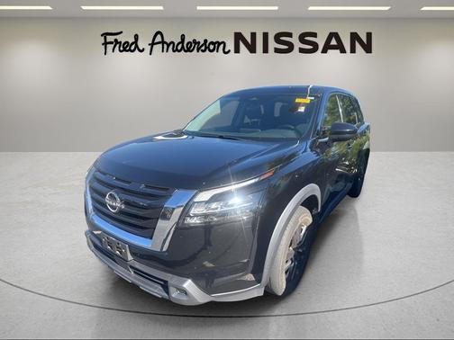 2023 Nissan Pathfinder S 4WD