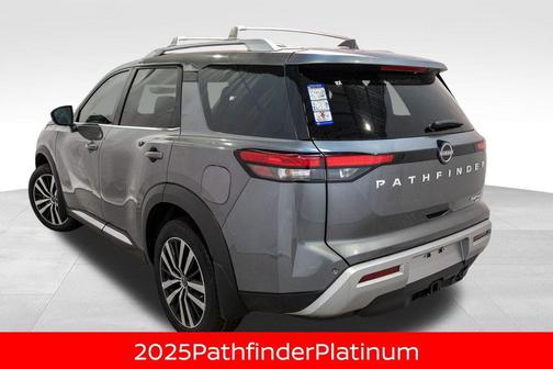2025 Nissan Pathfinder Platinum 4WD