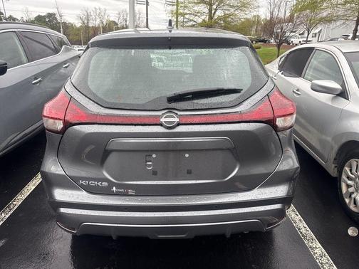 2024 Nissan Kicks S
