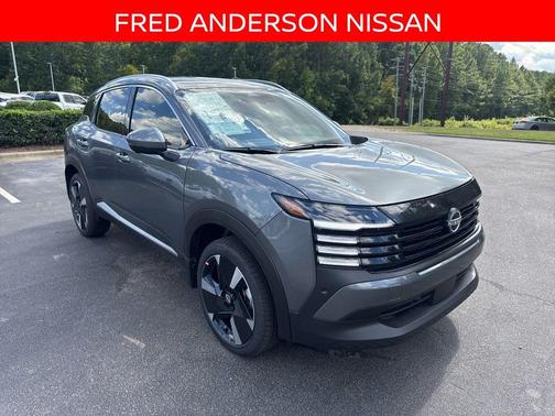 2025 Nissan Kicks SR