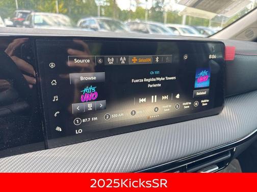 2025 Nissan Kicks SR
